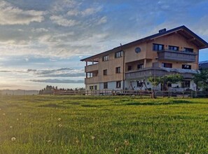 House | Bahagian luar