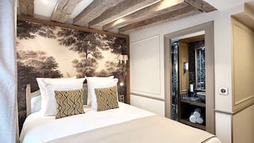 3 Schlafzimmer, Schreibtisch, Bügeleisen/Bügelbrett, Reisekinderbett