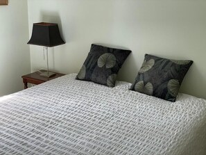 3 chambres, fer et planche Ă repasser, Wi-Fi, draps fournis