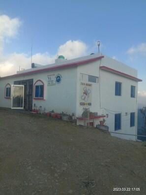 Fachada de la propiedad