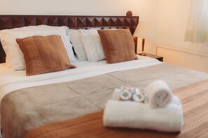 1 bedroom, iron/ironing board, internet, bed sheets