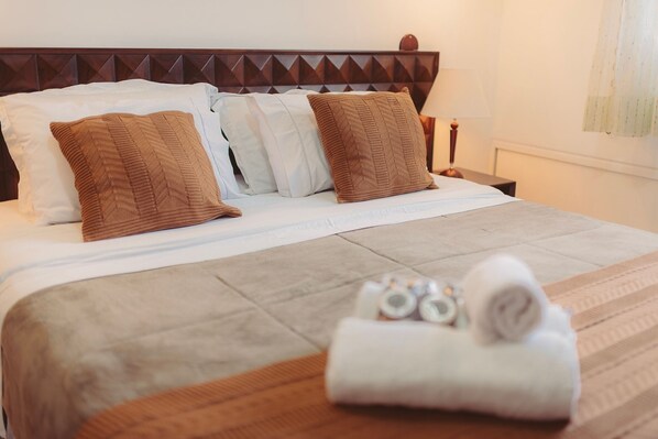 1 quarto, ferros/tábuas de passar roupa, acesso à internet