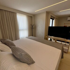 1 bedroom, iron/ironing board, Internet, bed sheets - Loft in Ponta Negra with Sea View (Natal)