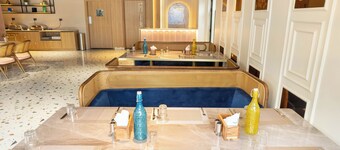 Trunk & Trolley A Luxury Boutique Hotel 