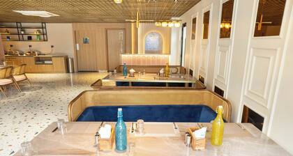 Trunk & Trolley A Luxury Boutique Hotel