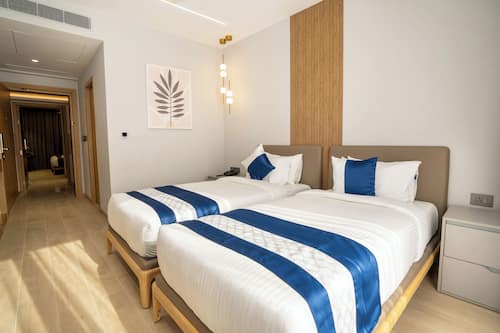 Habitació doble | Escriptori i espai de treball apte per a portàtils