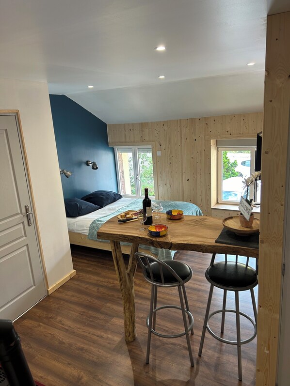 1 bedroom, desk, iron/ironing board, travel crib