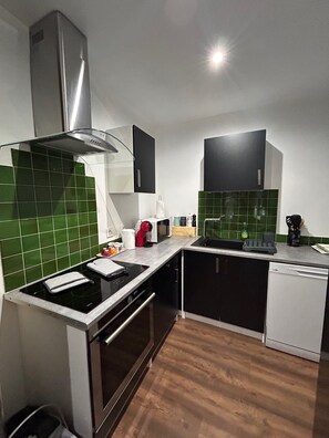 Fridge, microwave, oven, stovetop - Cosy Vosges-style studio 20 minutes from Gérardmer (Lépanges-sur-Vologne)