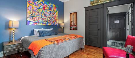 Fer et planche à repasser, Wi-Fi gratuit, draps fournis