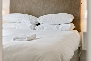 1 bedroom, iron/ironing board, travel crib, free WiFi - Pass the Keys | Gorgeous 1 bed New-Build in York (York)