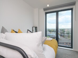 1 chambre, fer et planche à repasser, Wi-Fi gratuit, draps fournis