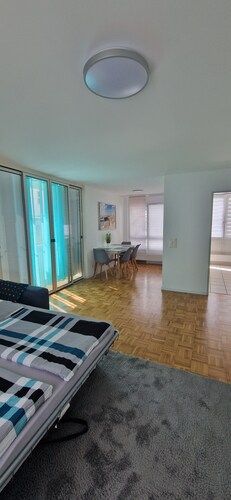 schöne 2 Zimmer Wohnung zental und am Rhein