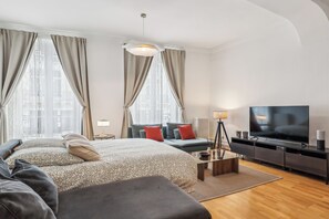 1 chambre, bureau, fer et planche à repasser, Wi-Fi