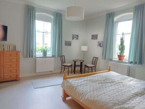 Rumah | 3 kamar tidur, setrika/meja setrika, dan seprai linen