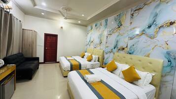 Deluxe Double Room, Garden View | Desk, iron/ironing board, free WiFi