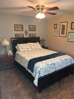 1 bedroom, desk, iron/ironing board, free WiFi