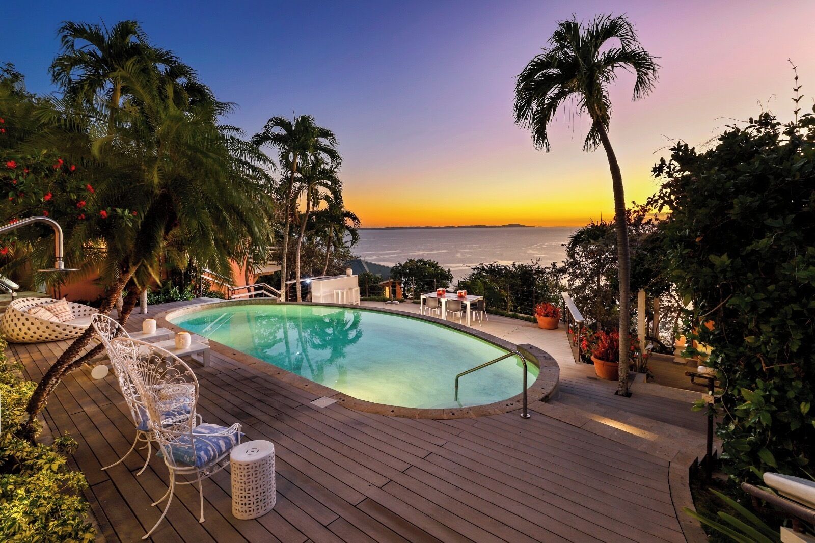 حمّام سباحة خارجي