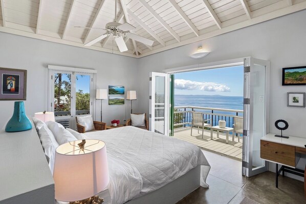 Minibar, free WiFi, bed sheets - Las Quintas Reserve  (Culebra)