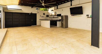 Casa Colima 1822 Bed (King Size, Heated Pool)