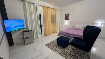 4 bedrooms, WiFi, bed sheets