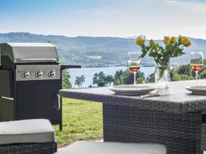 House | Outdoor dining