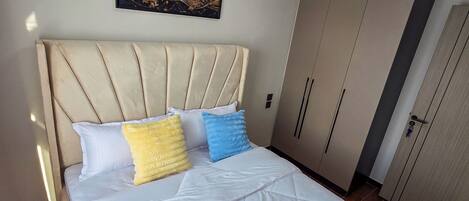 1 bedroom, iron/ironing board, free WiFi