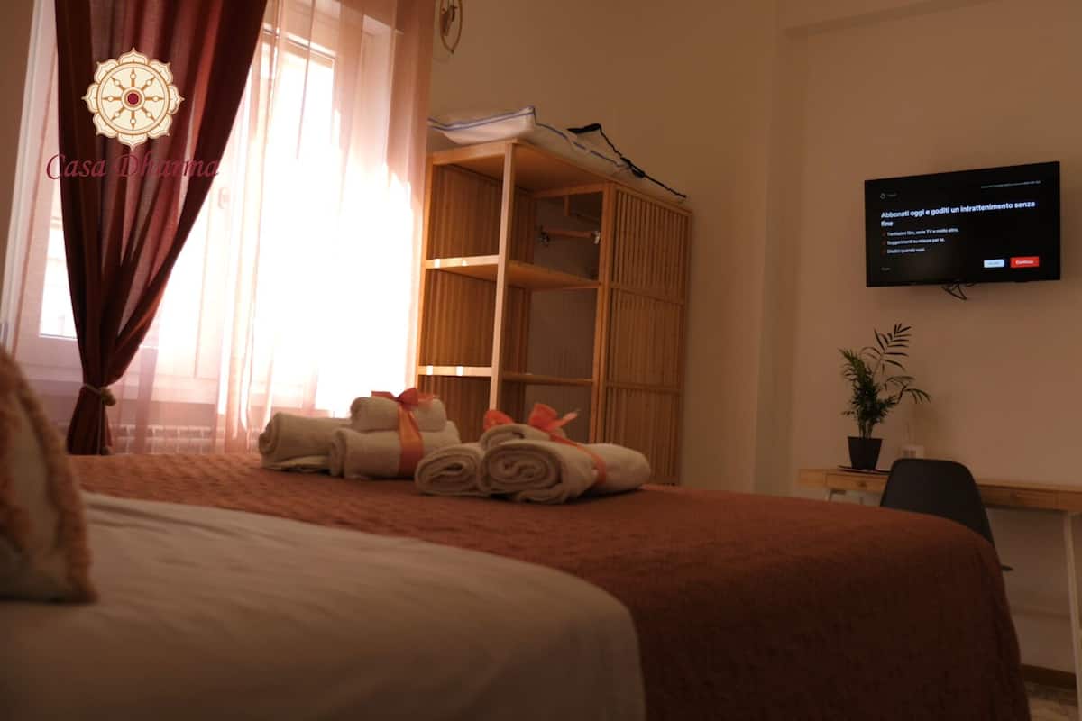 Chambre Deluxe Double ou avec lits jumeaux, vue ville | Bureau, Wi-Fi gratuit