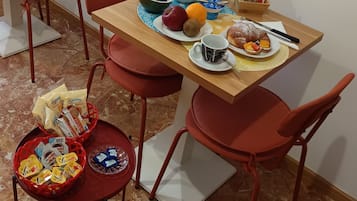 Desayuno de cocina local incluido todos los días