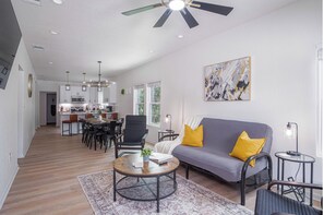 House (4 Bedrooms) | Living area | 50-inch TV with digital channels - Vibrant 4br/3ba Oasis Near Happy Downtown! (San Antonio)