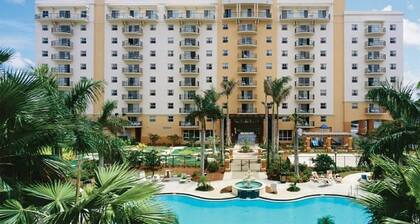 Wyndham Palm-Aire Luxury Resort 2BR/2BA Suite with a wide array of amenities!