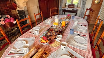 Desayuno completo incluido todos los días