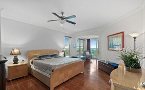 2 slaapkamers, een strijkplank/strijkijzer, wifi, beddengoed