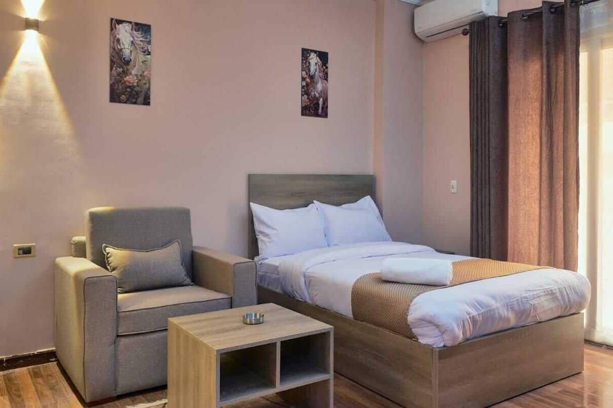Deluxe Single Room