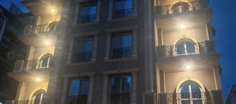 Roadhouse New Cairo Residence