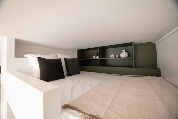 1 chambre, fer et planche à repasser, accès Internet, draps fournis