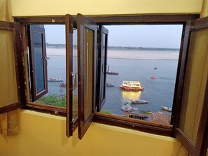 View from room - Scindhia Guest House (Varanasi)