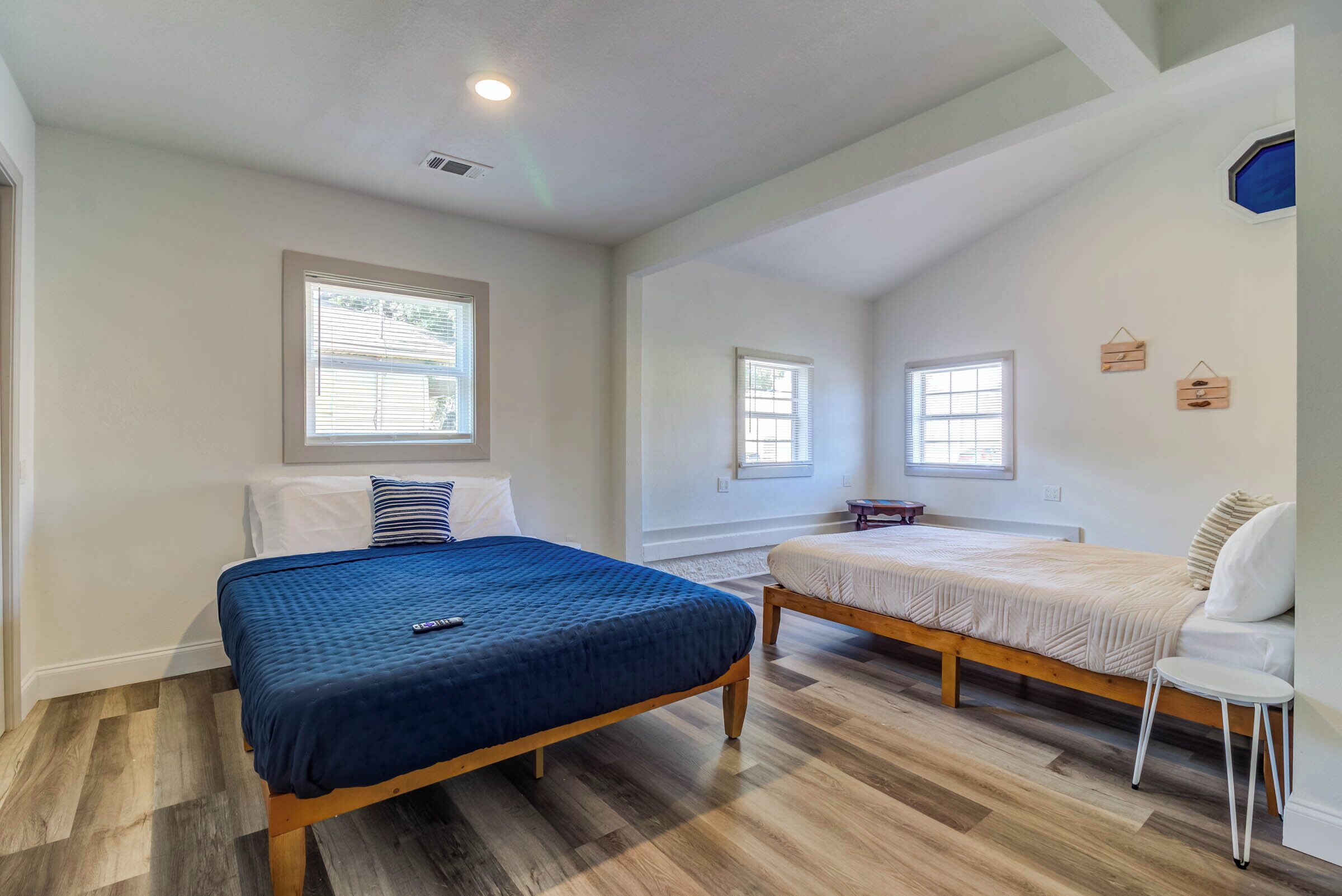 4 habitaciones, tabla de planchar con plancha y wifi gratis 