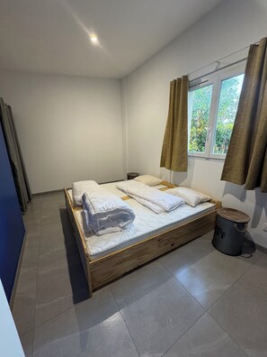 2 bedrooms, iron/ironing board