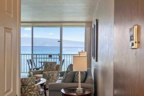 Smart TV, table tennis