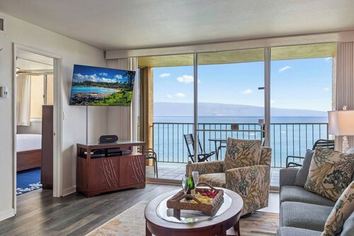 Remodeled coastal resort condo, AC, ocean views