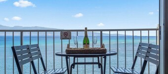 Remodeled 1 bedroom coastal stunner, AC, ocean & island views, resort amenities