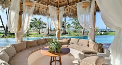 Casa La rodonda: 9 bedroom beachfront on spectacular sunset location.