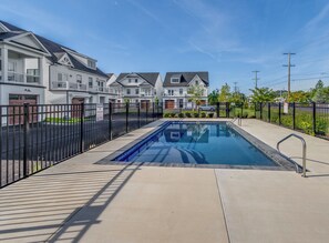 Piscine extérieure, piscine chauffée
