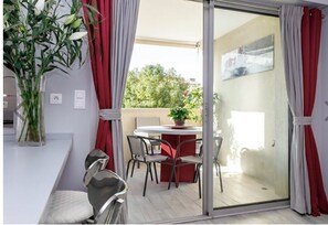 تناول الطعام