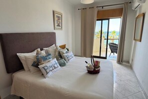 2 bedrooms, iron/ironing board, travel cot, free WiFi