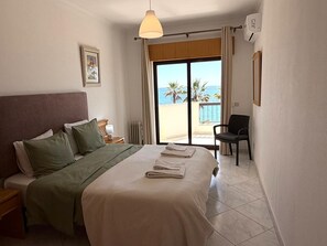 2 chambres, fer et planche à repasser, lit parapluie, Wi-Fi gratuit