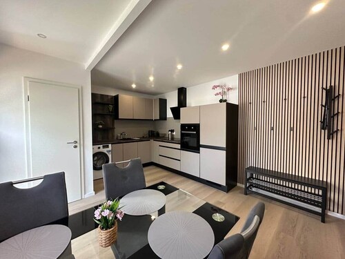 Modernes Stadt-Apartment für 4 Pers. in MG