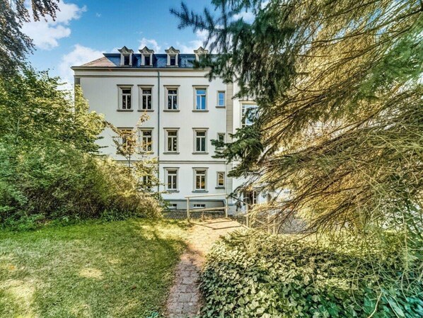 Villa | Exterior