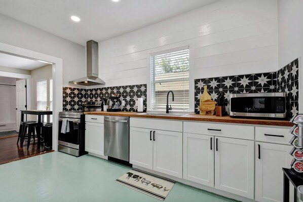Fridge, microwave, oven, stovetop