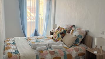 2 slaapkamers, een strijkplank/strijkijzer, reisbedje, gratis wifi